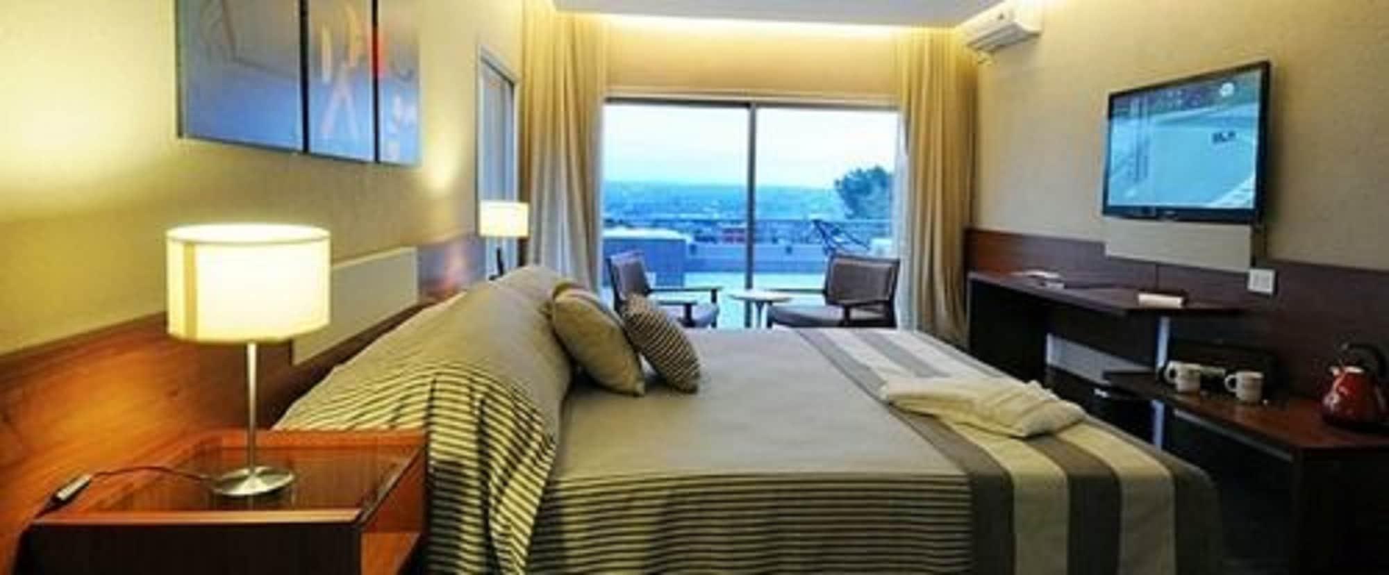 Pinares Panorama Suites, Spa & Convention Center Villa Carlos Paz Eksteriør bilde